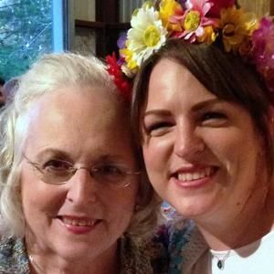 Meet your Posher, Nora